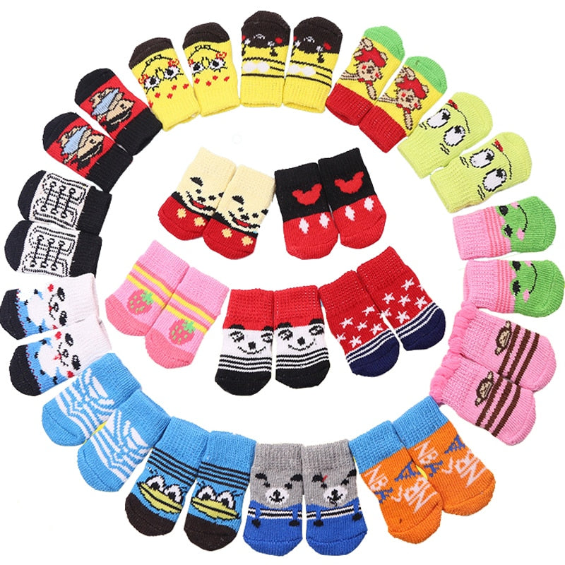 4pcs/set Lovely Cartoon Pets Dog Socks Non-slip Warm Puppy Cat Dog Socks Strawberry/Frog/Bear Pattern Skid Bottom Stocking S/M/L