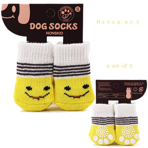 4pcs/set Lovely Cartoon Pets Dog Socks Non-slip Warm Puppy Cat Dog Socks Strawberry/Frog/Bear Pattern Skid Bottom Stocking S/M/L